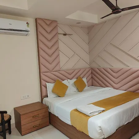 Hotel Nova Inn Near Delhi Airport